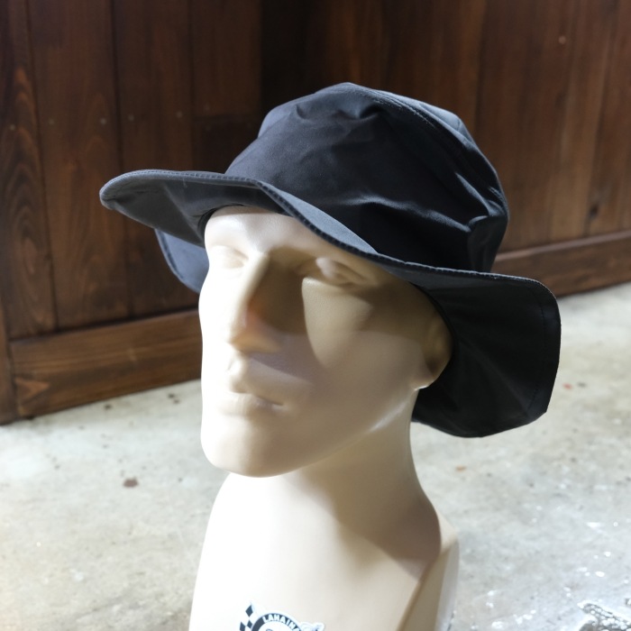BLACK SIGN �֥�å��������BSFC-25901�ۡ�Oiled Cotton Swindler Hat -Long Brim-�ۥ�����ɥ��åȥ󥹥�����ɥ顼�ϥå� British Millerain�� COTTON100%