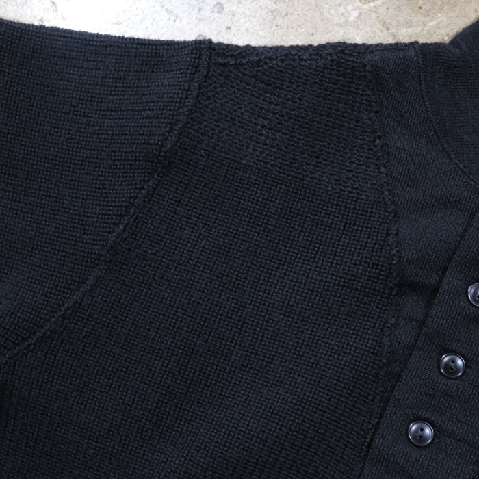 TROPHY CLOTHING �ȥ��ե������������� TR25AW-208��Army Button High Neck Knit�� �����ߡ��ܥ���ϥ��ͥå� �������� ������ �ߥ꥿�꡼ MADE IN JAPAN