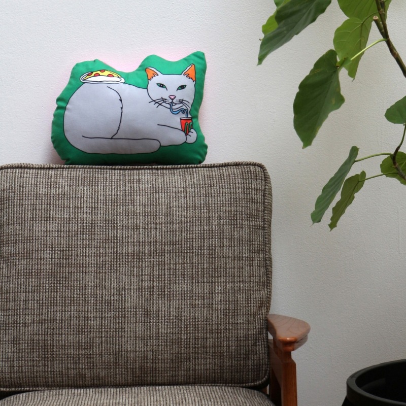 MIDORI KOMATSU Plays with DETAIL INC.THE ENJOY C&D CLUB CUSHIONۢMIDIUM䥯å ԥ  ޥե СǺ