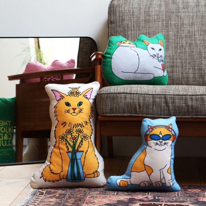MIDORI KOMATSU Plays with DETAIL INC.THE ENJOY C&D CLUB CUSHIONۢMIDIUM䥯å ԥ  ޥե СǺ