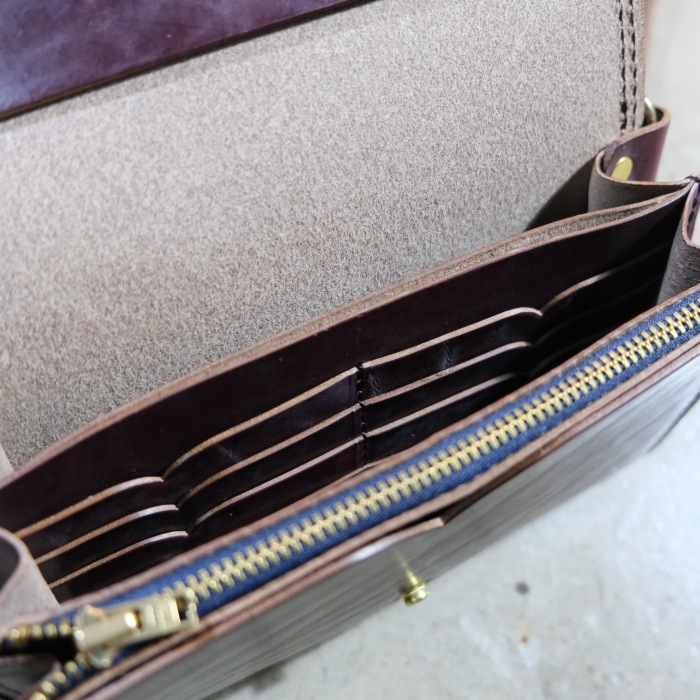 ART BROWN �����ȥ֥饦���VGC00075AB�ۡڥ����२������ ������åȥХå��ۢ�BURGUNDY�� ���� ��� ���� �������� ��13cm x ��20cm x ��3.5cm