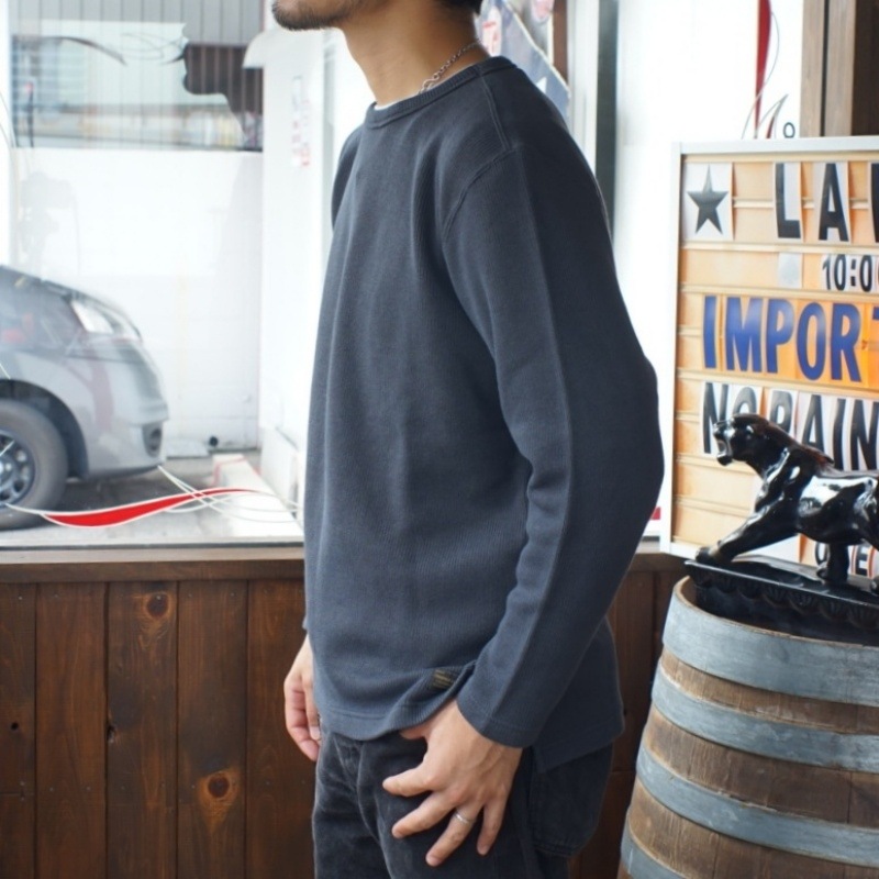 TROPHY CLOTHING �ȥ��ե������������� ��ϥ���������Naval L/S Tee�ۢ�Charcoal�� 30��ǯ��ǰ �ʥХ���󥰥��꡼�֣� ���åȥ�˥å� �������� ������