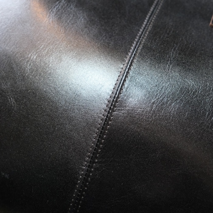 Y'2 LEATHER �磻�ġ��쥶�� ��BG-20�ۡ�ANILINE STEER HELMET BAG�ۢ�BLACK(TEA-CORE)�䥹�ƥ��ϥ��ɥإ��åȥХå� ���˥�󥹥ƥ� ���� ������