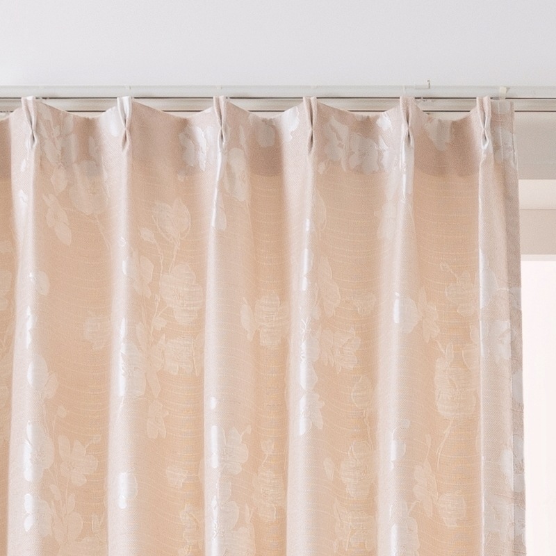 優しい色づかいの花柄ジャガードお部屋に光をとりこむカーテン【リーオ