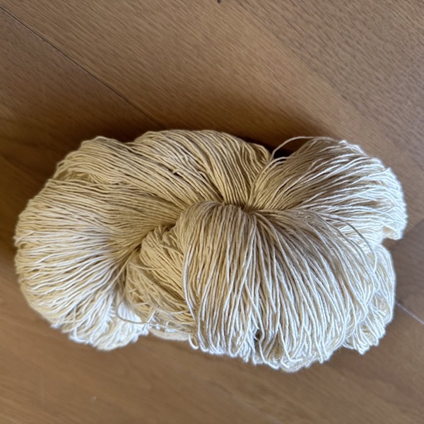 綿糸カード片撚り 10x6 コットン100％  ＜手織り 紡ぎ 染め 糸 綿＞