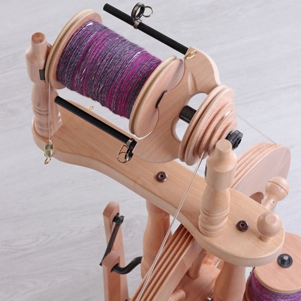 アシュフォード トラベラー3紡毛機 ラッカー塗装 組立キット <紡ぎ 紡ぎ車 ashford>