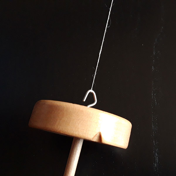 アシュフォード トップホールスピンドル 90mm ラッカー塗装 <紡ぎ 紡ぎ車 スピニング ashford>