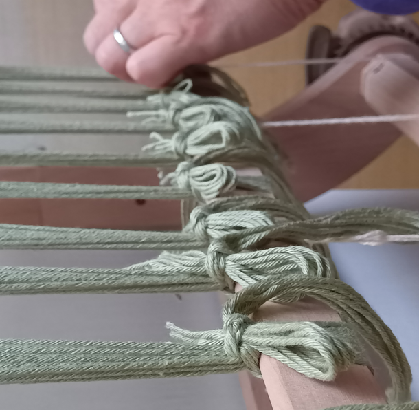 ラ・メール「卓上手織りアドバイザー」通信講座　テキスト＆糸セット　　　 ＜卓上 手織り 通信教育 講座 織物＞