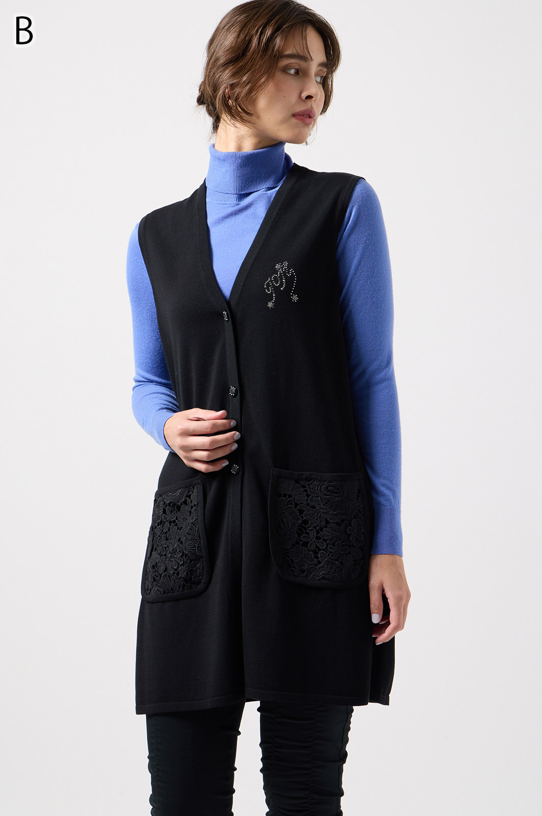 jyumimajyumima‼️ 伊太利屋　毛皮ノースリーブジャケット jyumimajyumima‼️ 伊太利屋 毛皮ノースリーブジャケット