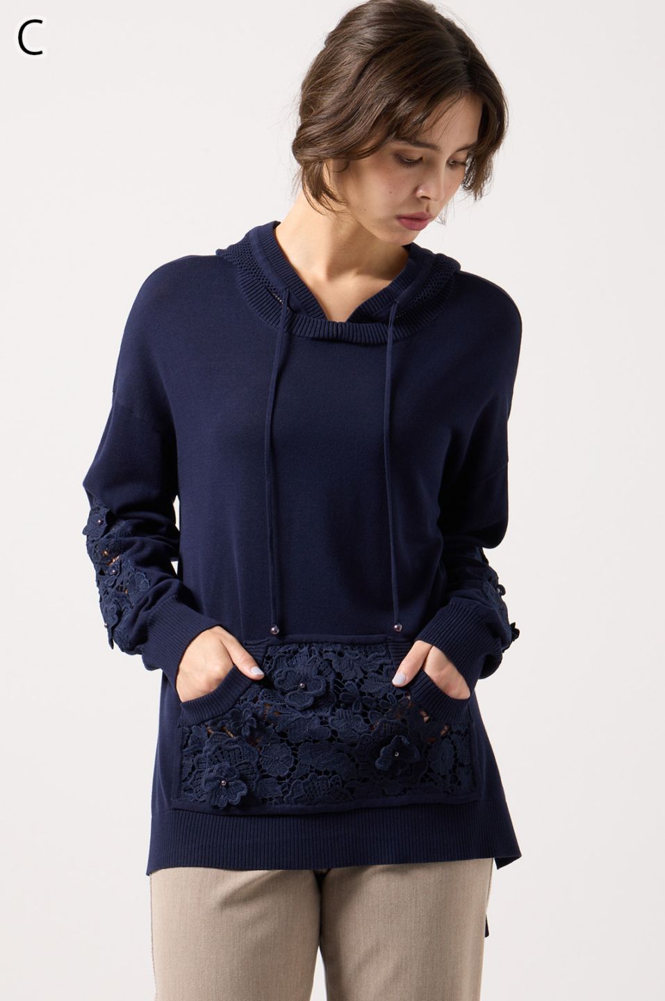 伊太利屋　新品　黒のチュニック レディースファッション / 伊太利屋LaModaGoji