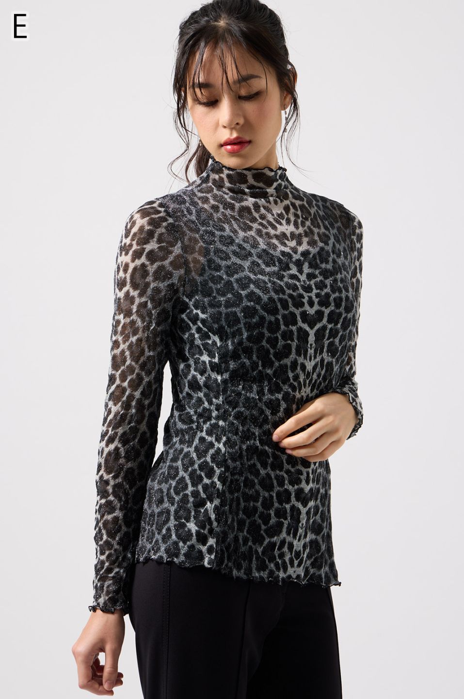 伊太利屋　新品　黒のチュニック レディースファッション / 伊太利屋LaModaGoji