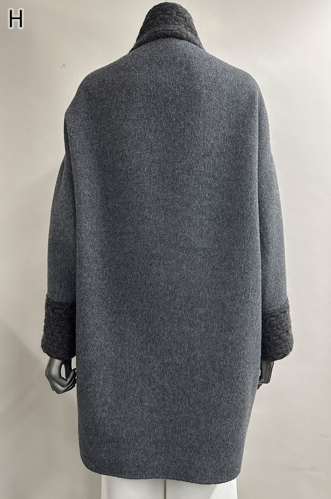 リ*ー様 【未使用‼︎】伊太利屋 イタリヤ 刺繍 コートLL 6.6万　ロングシ 伊太利屋⭐︎ラベンダー刺繍ウールコート 11サイズ - メルカリ