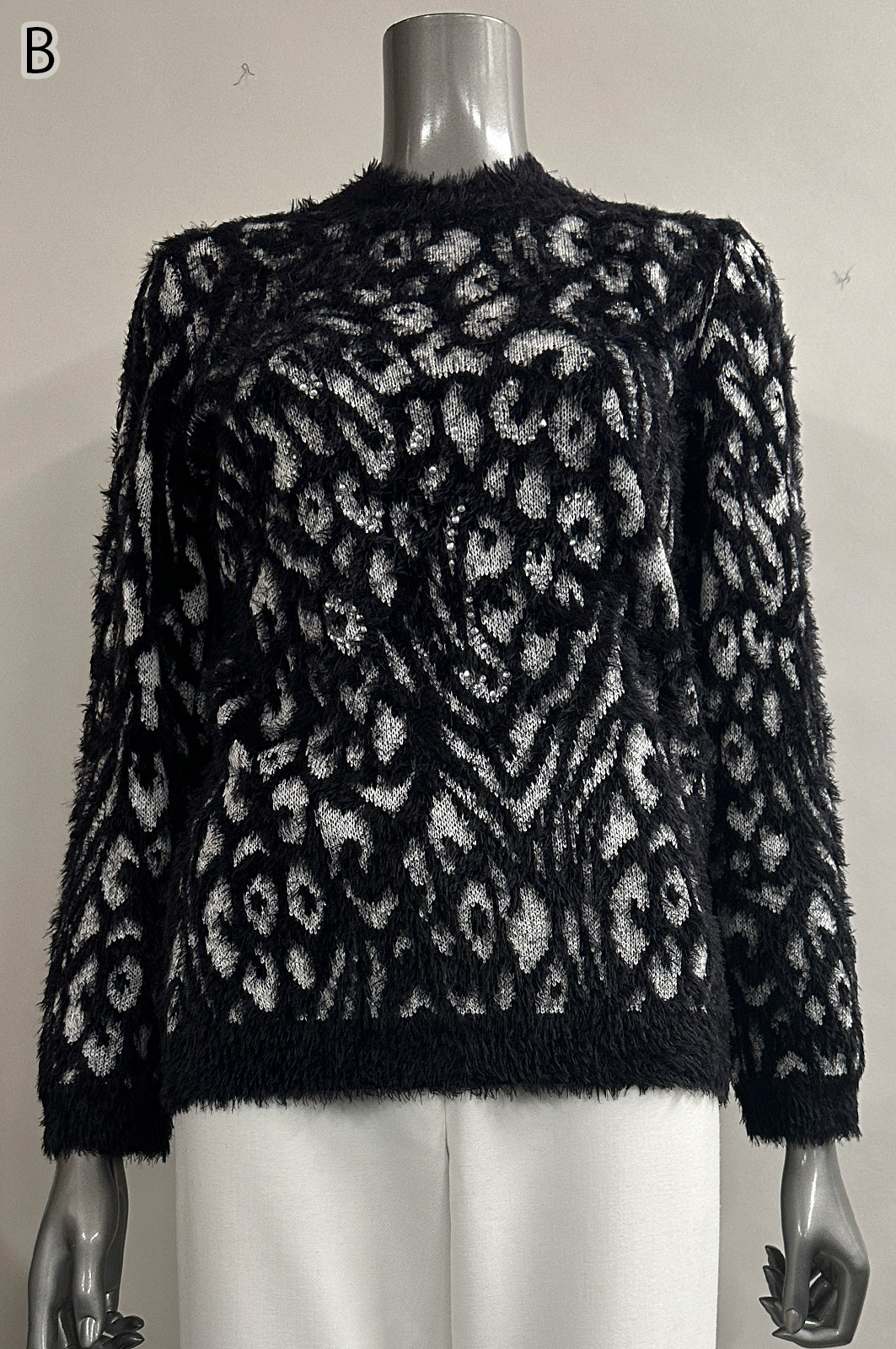 伊太利屋のカシミアセーター 伊太利屋 カシミアセーターの通販 by zebco｜ラクマ