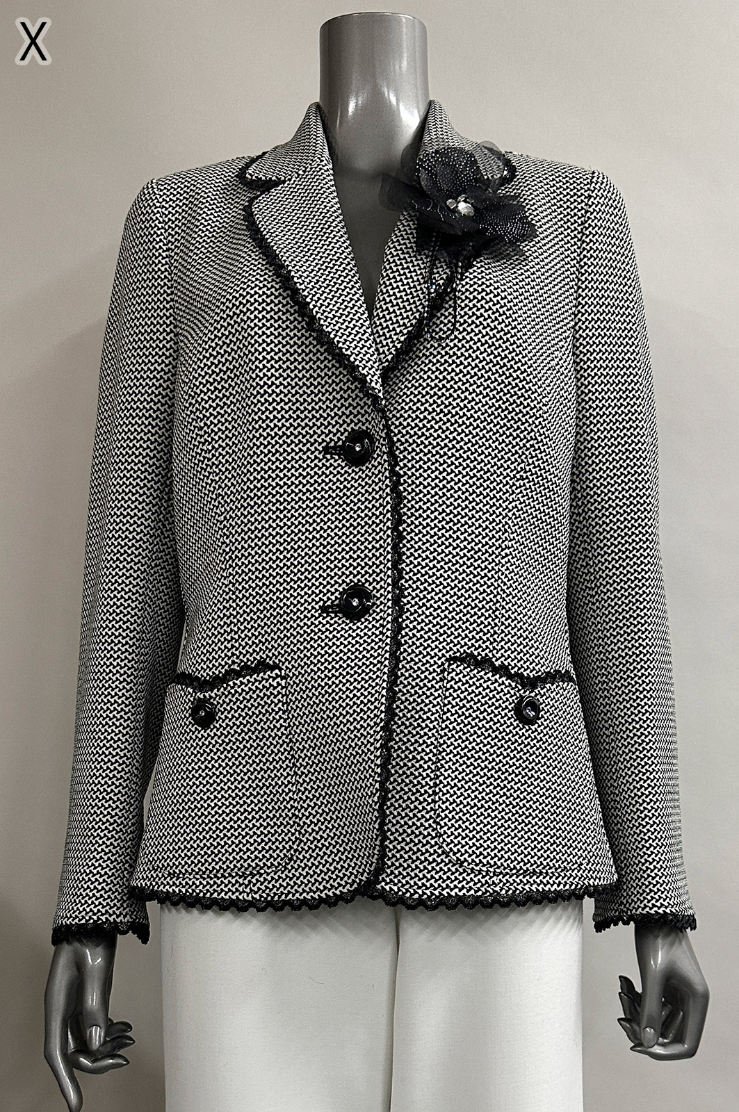 【未使用品】伊太利屋　イタリヤ　ラモーダゴジ　ハイネック ジップ　ジャケット 美品】伊太利屋 イタリヤ ラモーダゴジ ジャケットコート ベルト A