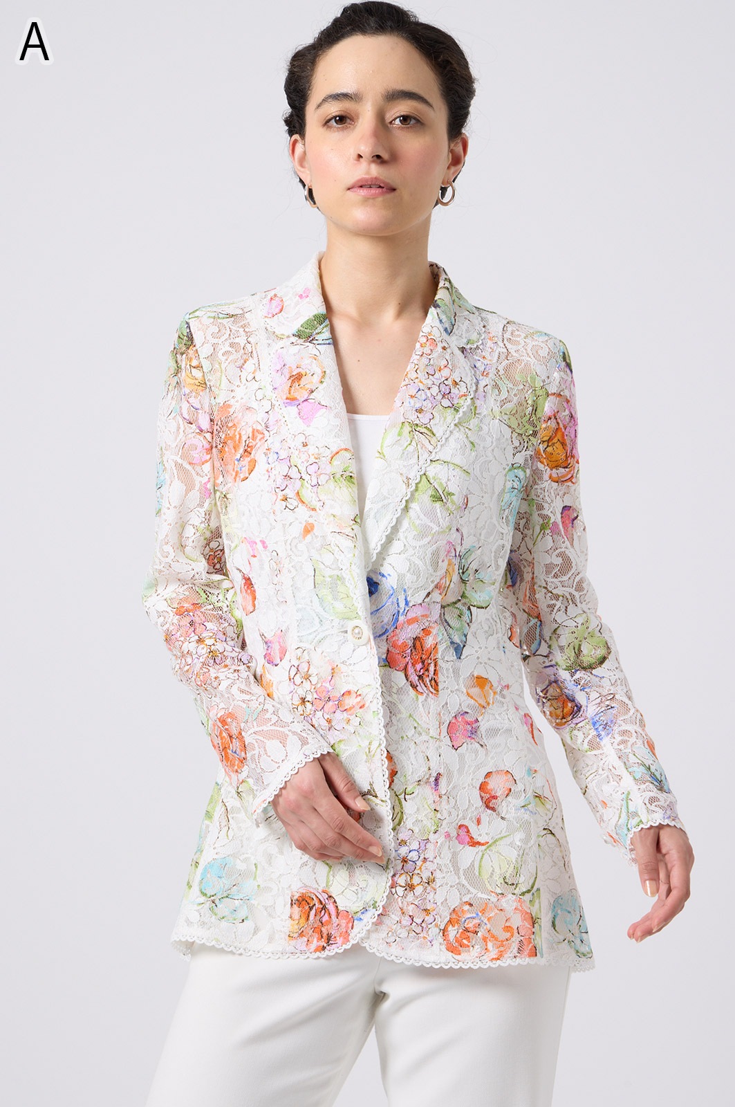 No.626158 イタリア製の繊細なレースを使用したジャケット | 新作,新作