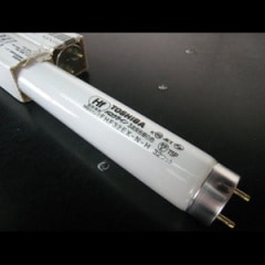 TOSHIBA FHF32EX-N-H 32W 蛍光灯 23本入り FHF32EX-N-H | 東芝(TOSHIBA) 32形 管外径(25.5mm) 3波長形昼白色