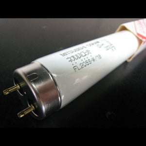 ホタルクス FL20SSW/18型 蛍光灯 20本入り ホタルクス ライフライン FL20SSW/18 (電球・蛍光灯) 価格比較