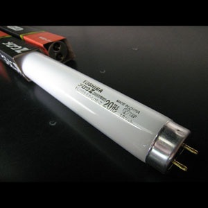 TOSHIBA FL20SS・EX-N/18-Z 蛍光ランプ 580mm　19本 FL20SS・EX-L/18-Z | 東芝(TOSHIBA) 20形 管外径(28mm) 3波長形電球色