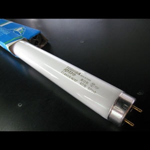 TOSHIBA FL40SS・D/37 蛍光ランプ 25個入り 在庫限り品】FL40SS・N/37 || 東芝(TOSHIBA) 40形 管外径(28mm) 昼白色