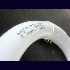 生産終了品・代替品あり】【お得なケース販売！】FCL30W/28