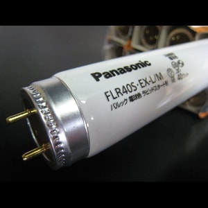 19本　日立　40W　ラピッド　電球色　蛍光灯 FLR40S・EX-L/M-B 19本 日立 40W ラピッド 電球色 蛍光灯 FLR40S・EX-L/M-B Amazon