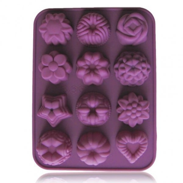 【アロマゾーン】　手作り石けん　お菓子作り用　フラワー型　（シリコン製）