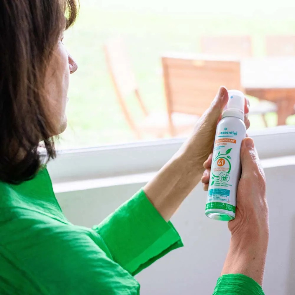 【ピュアエッセンシャル】　空気洗浄・抗菌スプレー　強力（41種類のエッセンシャルオイル配合）バクテリア、ウイルス、細菌、ダニ、カビ、シラミ、寄生虫、不快な悪臭、アレルギー源を除去 【75ml、200ml】