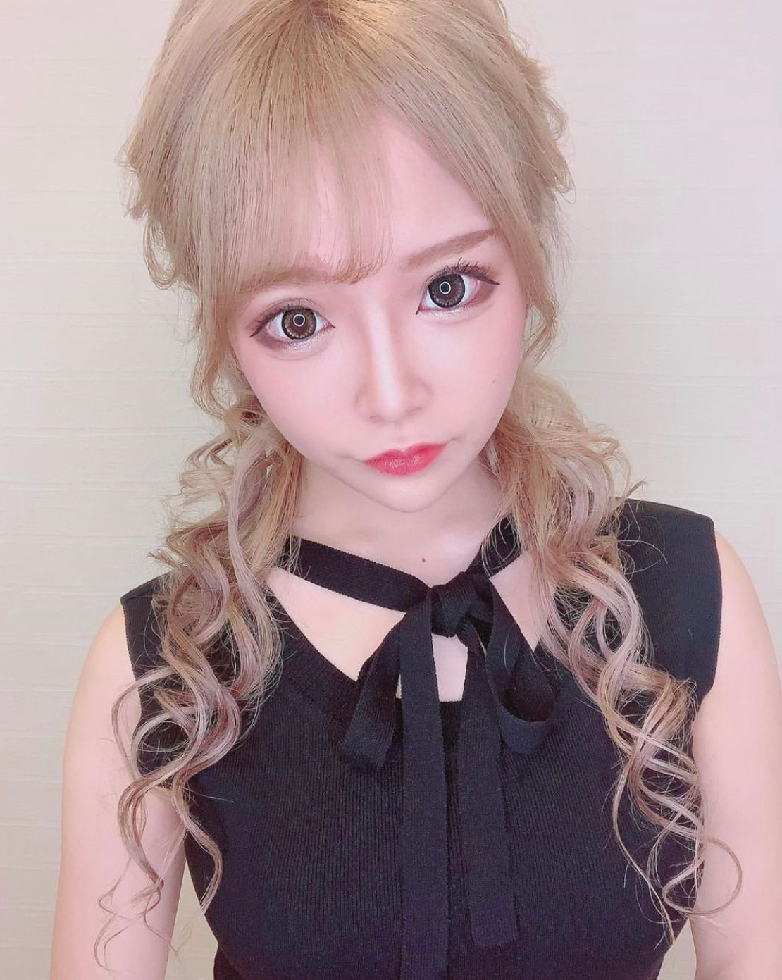 ���٤��ꡦ�٤ʤ���Vivi�֥饦���1ǯ��