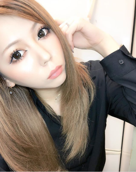 ���٤��ꡦ�٤ʤ���Vivi�֥饦���1ǯ��