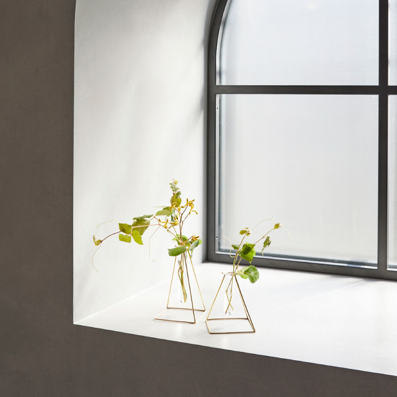 BRASS ե W/GLASSHorn Please MADE