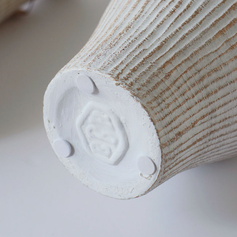 CERAMIC FLOWER VASE - HORN