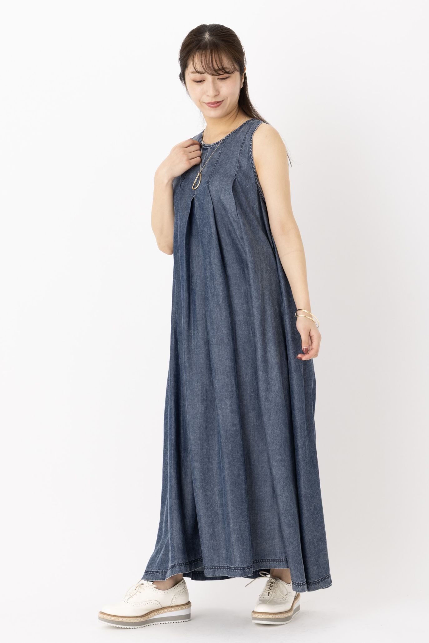 アパルトモン購入　V. DE VINSTER シルクワンピース パウダーシルクデニムワンピース | すべての商品 | LATO＊CALLE SELECT