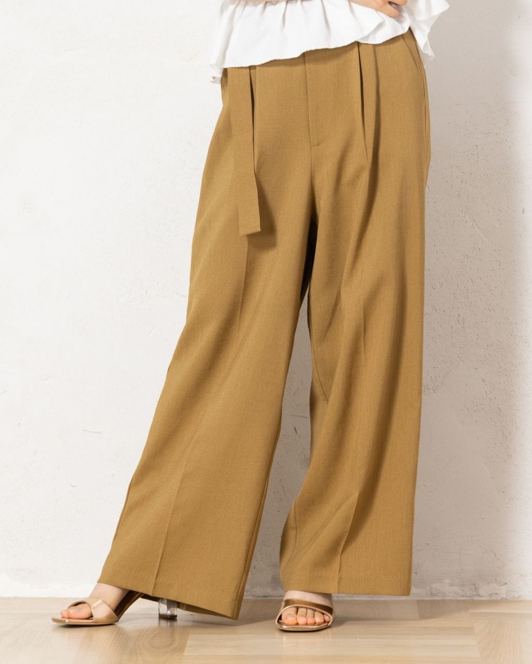 センタープレスワイドパンツ