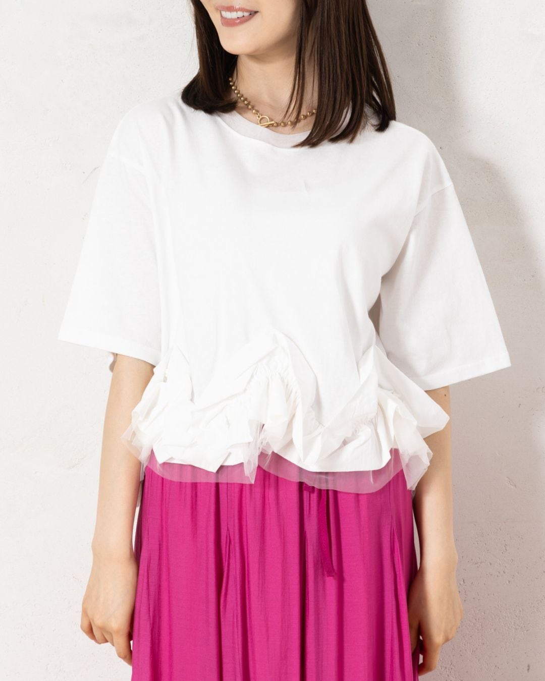 裾フリルショート丈Tシャツ