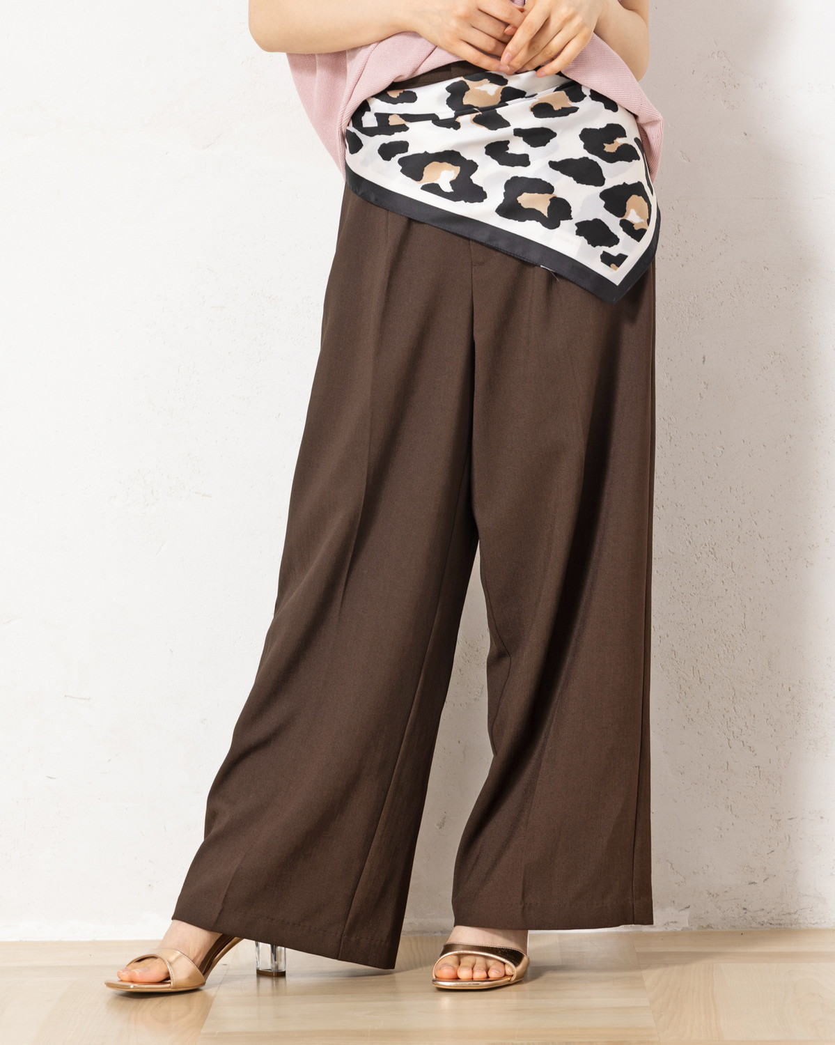 センタープレスワイドパンツ