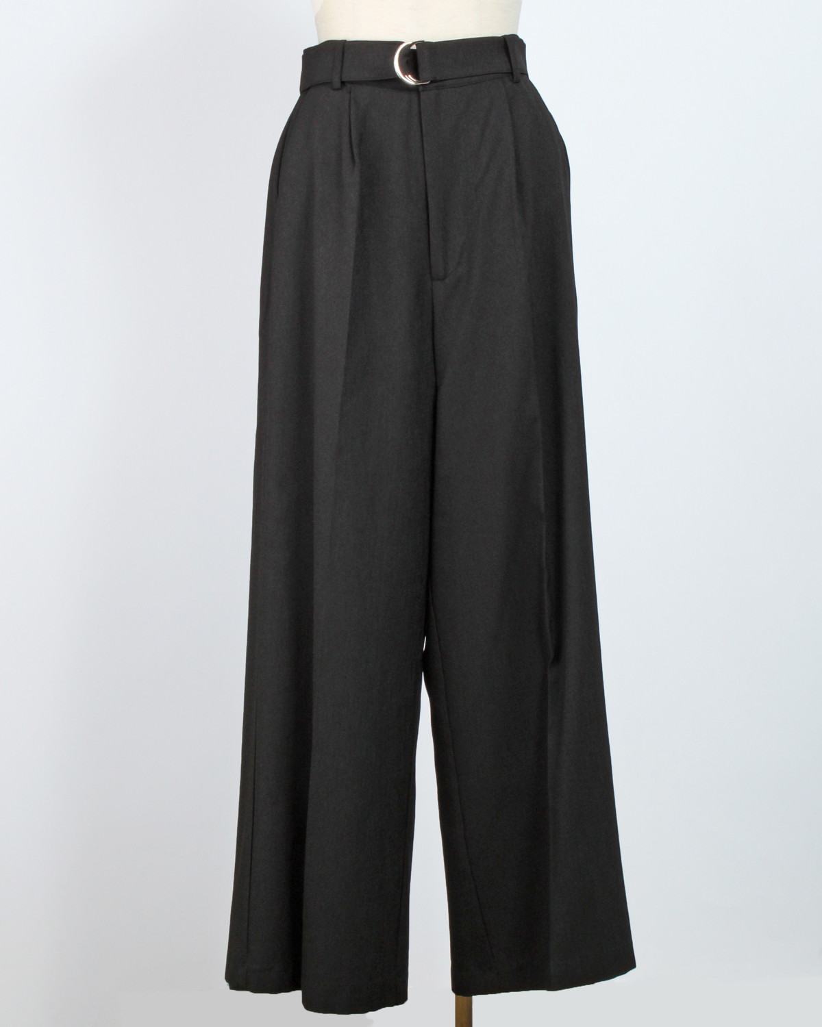 センタープレスワイドパンツ