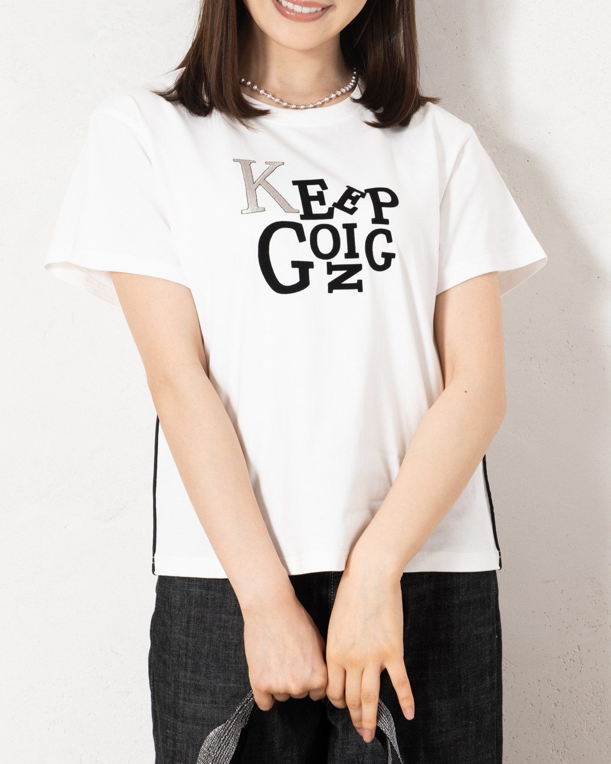 刺繍＆フロッキーロゴTシャツ