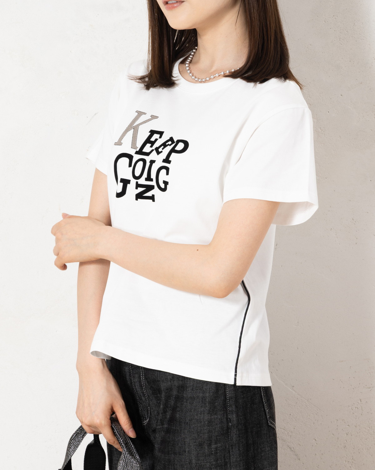 刺繍＆フロッキーロゴTシャツ