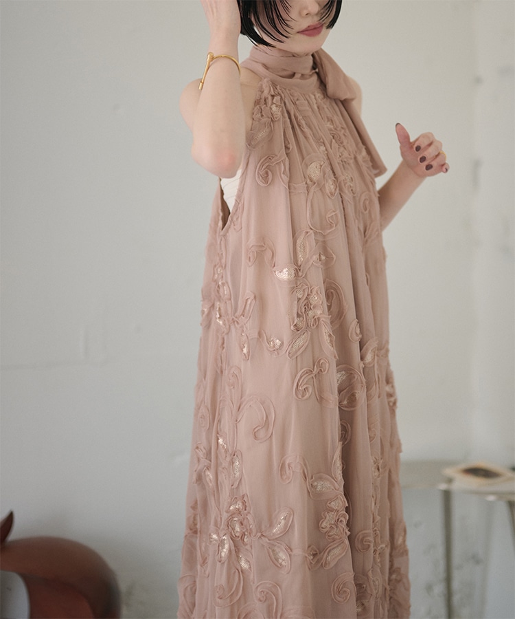 chiffon ribbon halterneck embroidery dress | DRESS | LAULEN