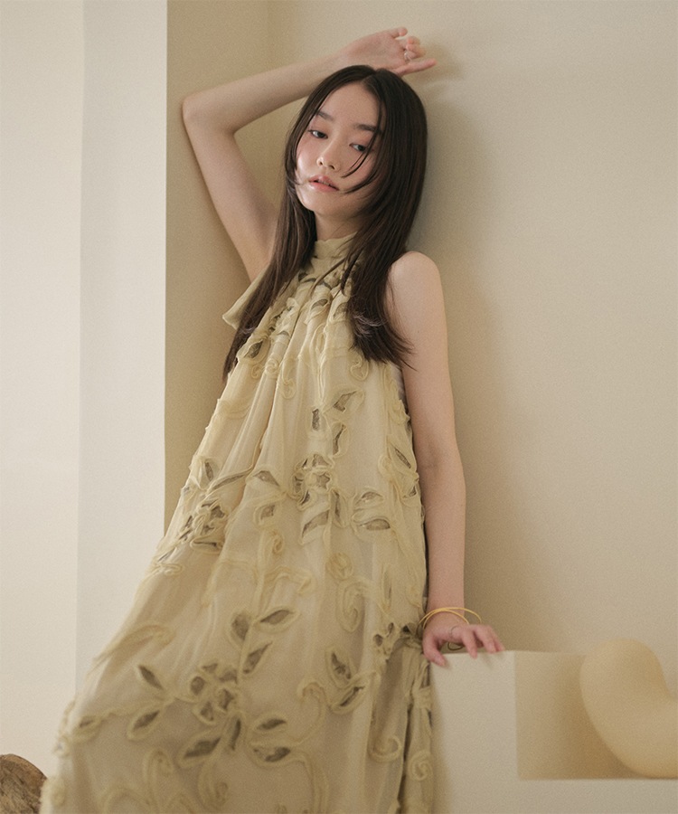 chiffon ribbon halterneck embroidery dress | DRESS | LAULEN