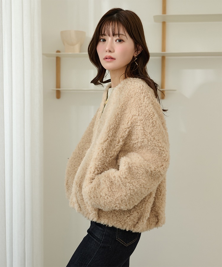 バニラベージュ　お袖ラッフルブルゾン boa muffler zip up blouson | OUTER | LAULEN（ローレン）