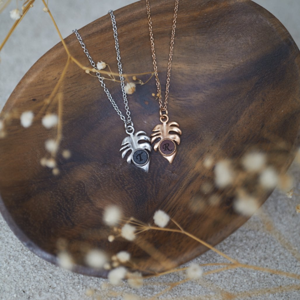 ハワイアン モンステラのペアネックレス アレルギーフリー opp00072 アレルギー対応