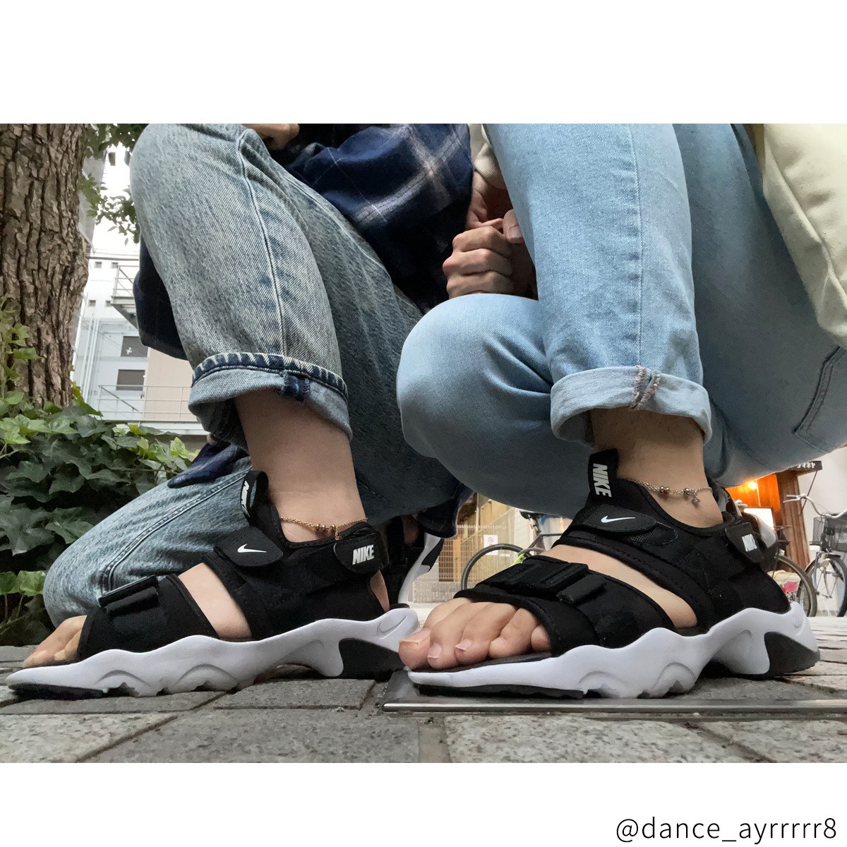 スライダービーズとミニチャームのペアアンクレット サイズフリー ステンレス イニシャル彫刻 klb049 アレルギー対応