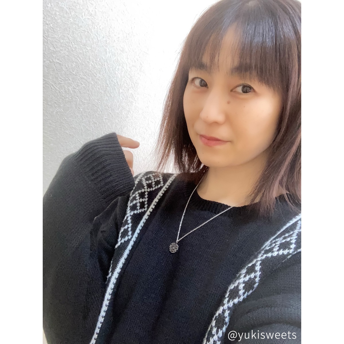 流麗な筆記体風のデザイン コインタイプのペアネックレス opp00077｜つけっぱなしOK｜刻印無料｜アレルギー対応｜単品注文可