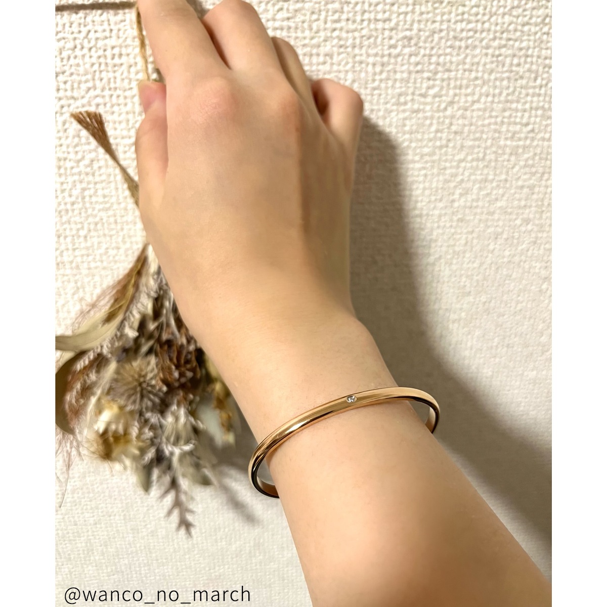 シンプルなスリム甲丸のペアバングル ネーム・記念日彫刻 ブレスレット klb056 つけっぱなしok アレルギー対応