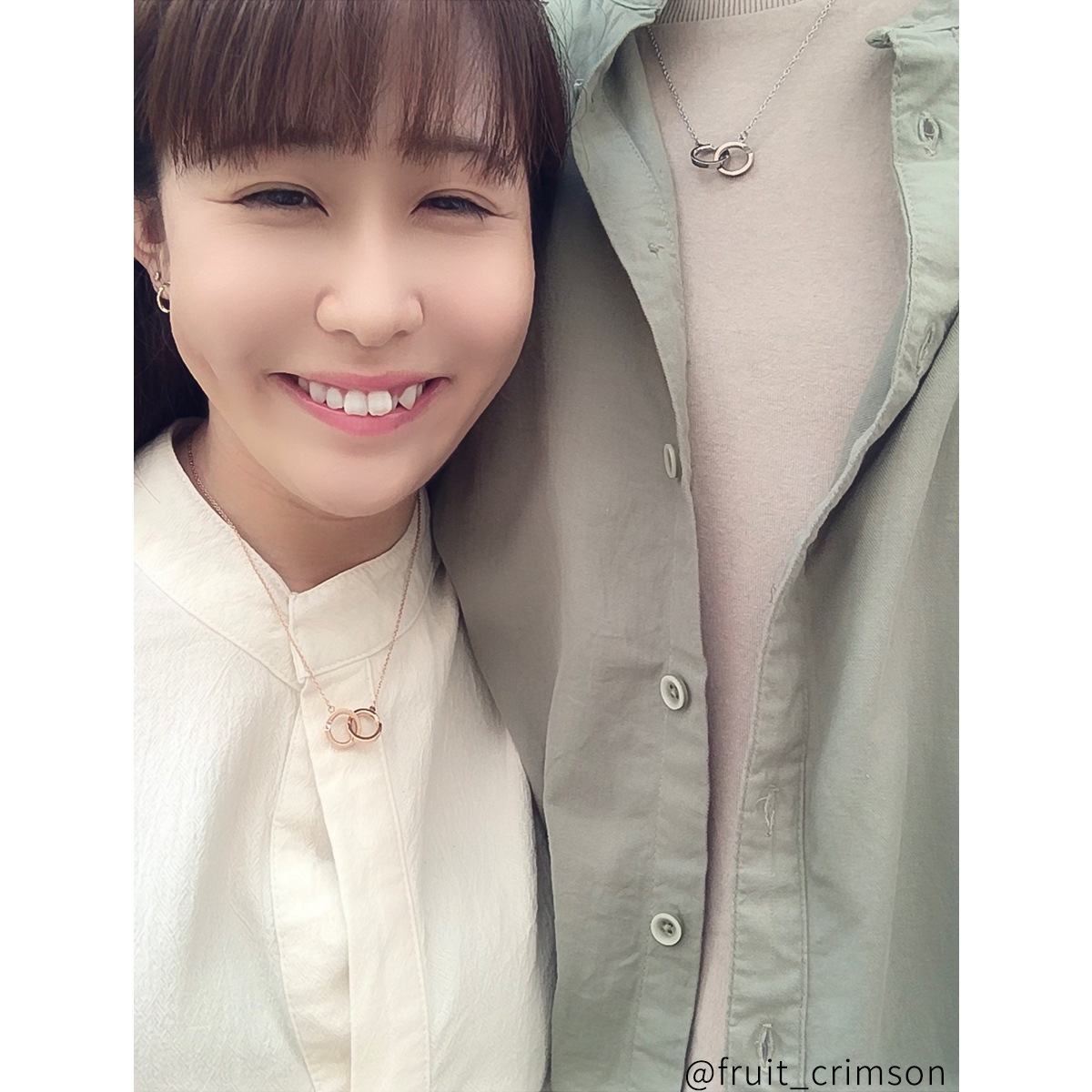 インフィニティ・リングのペアネックレス イニシャル・記念日彫刻 opp00089 つけっぱなしok アレルギー対応