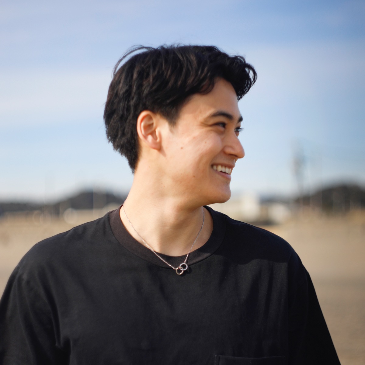 インフィニティ・リングのペアネックレス イニシャル・記念日彫刻 opp00089 つけっぱなしok アレルギー対応