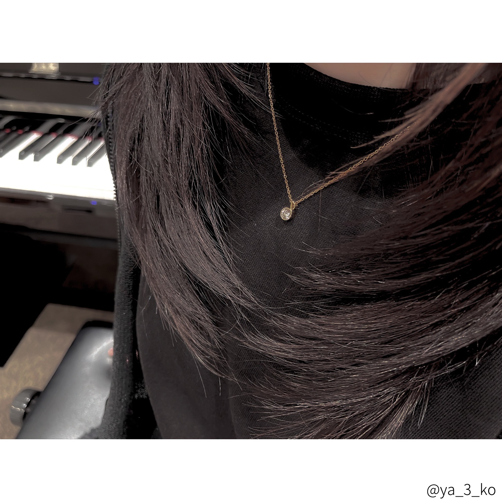 Note（音符）のペアネックレス サージカルステンレス イニシャル・記念日彫刻 アレルギー対応 一粒石 opp00106