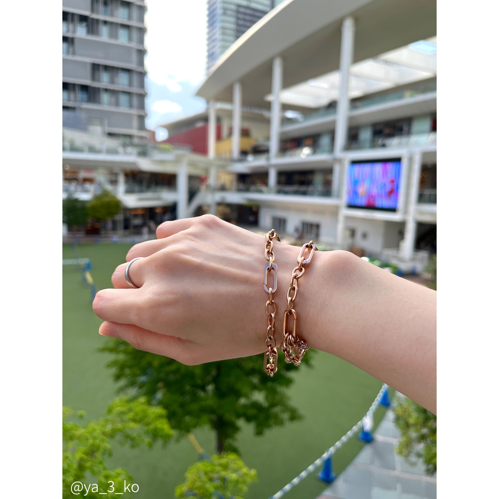 カスタマイズして好みのスタイリングが楽しめる チャーム+（プラス） ペアブレスレット イニシャル・記念日彫刻 つけっぱなしok klb092