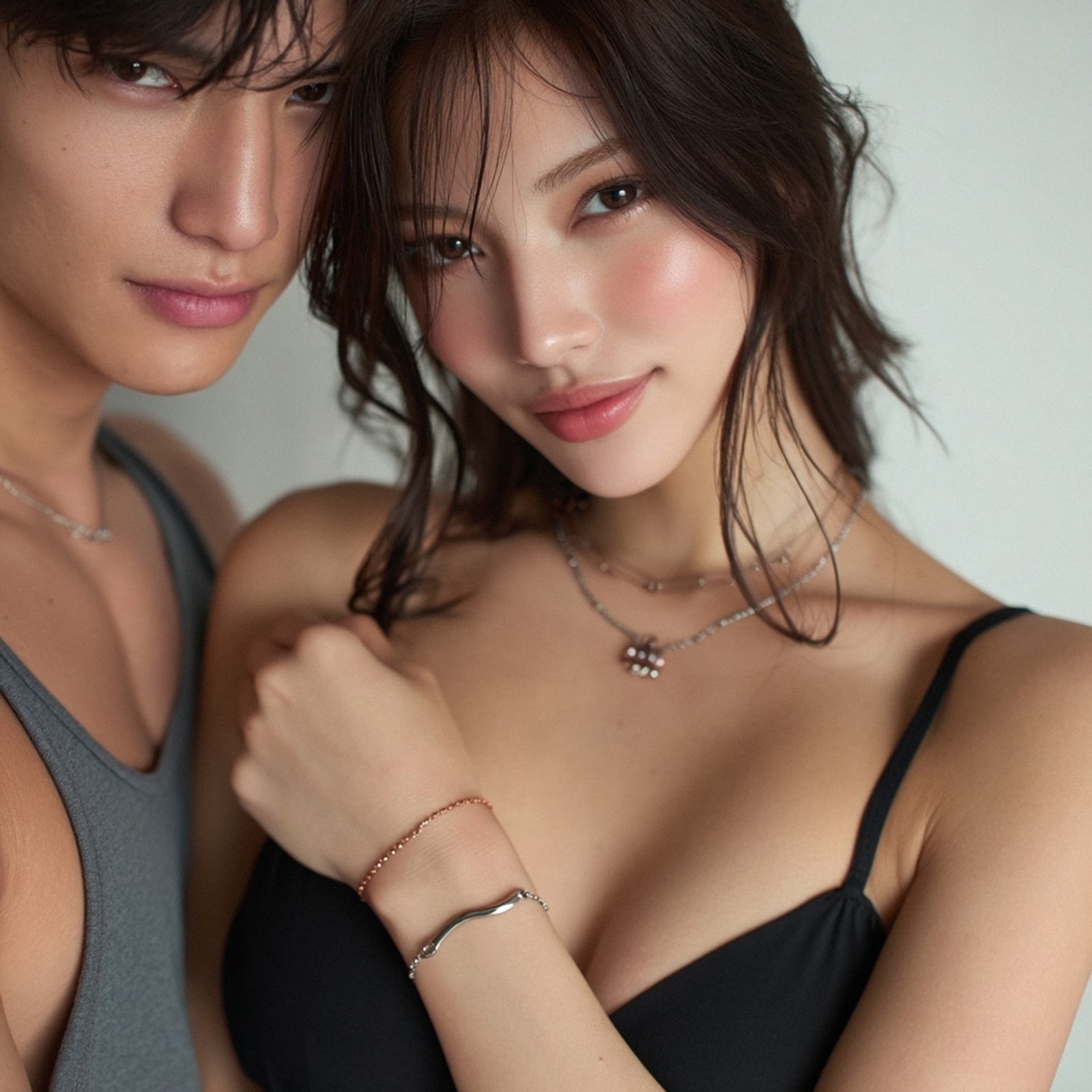 メビウス・リボンのペアブレスレット/アンクレット サージカルステンレス（316L） つけっぱなしOK klb060 アレルギー対応